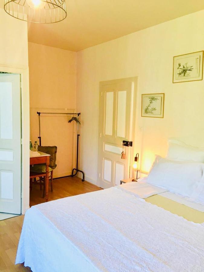 La Maison D'Hera Saint-Yrieix-la-Perche Ngoại thất bức ảnh